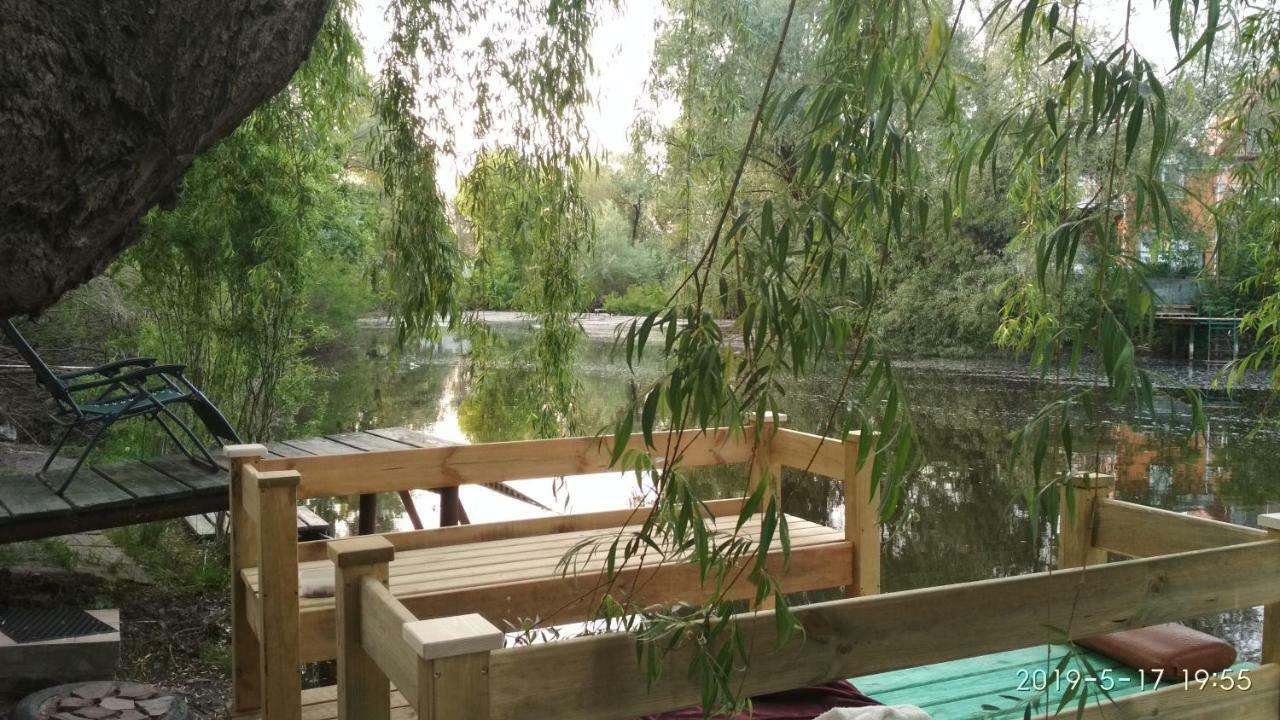 Guest House Dacha Kyiv Exterior photo